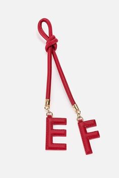 Gift Guide Women, 자수 디자인, Cute Keychain, Boutique Online, Leather Diy, Small Purse, Merchandise Design, Shoe Lover