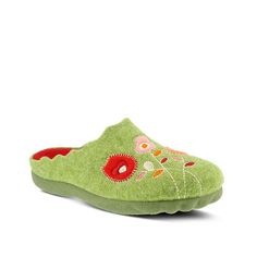 Flexus by Spring Step-Wildflower Slipper Slip into something more comfortable like the Wildflower indoor/outdoor slipper from Flexus by Spring Step. Indoor Outdoor Slippers, Shoe Wishlist, Shoe Inspo, Cottage Core, Slide Slipper, Cute Pink, Cute Shoes, Me Too Shoes, Wild Flowers