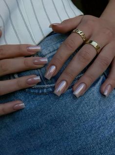 #naildesign #nailart #nailinspo #haileybiebernails Cute Clean Nail Designs, Simple Chrome Nails Square, Simple Classy Nails Square, Square Holographic Nails, Clean Nails Square, Basic Nails Aesthetic, Chrome Tapered Square Nails, Classic Clean Nails, Clean Nails Aesthetic Design