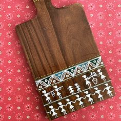 Warli Cheese Board By Tangle Time with Anushya Folk Art On Wood Boards, Warli Art Frames, Mini Cheese Boards, Simple Rangoli Designs Images, Rangoli Designs Images, Kids Math Worksheets, Simple Rangoli, Wooden Tray, Rangoli Designs