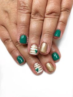 At Patrick's Day Nails, Msu Nails, Green Valentines Nails, Saint Pattys Day Nails, St Patricks Nails Ideas, Green Nails St Patricks, St Patricks Day Nails Simple, Maddie Nails, Saint Patricks Day Nails