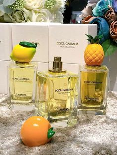 Fruit Perfumes, Good Girl Perfume, Dolce And Gabbana Perfume, Scented Body Oils, Expensive Perfume, Fragrances Perfume Woman, Perfume Collection Fragrance, Perfume Tray, Perfume Set