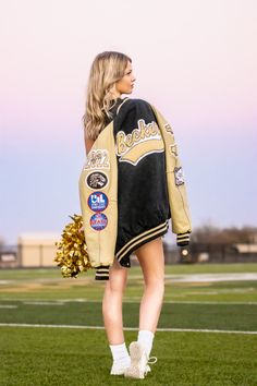 cheer senior seniors 2022 2023 2024 picture pictures cute pretty beautiful unique last year best year idea ideas pinterest instagram snapchat facebook tik tok vsco tumblr facebook idea mom dad sister senior pics pic aesthetic pink Senior Cheerleading Pictures Photo Ideas, Senior Pics Ideas Unique, Senior Jersey Pictures, Graduation Cheer Pictures, Senior Cheer Photoshoot, Senior Pictures With Trophies, Mascot Senior Pictures