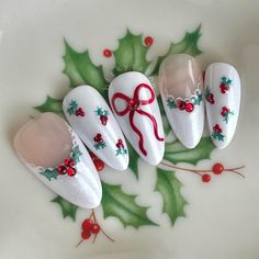 Wreath French Tip Nails, Christmas Nails Red And White Bow, Bow Nails For Christmas, Mistletoe Nails Christmas, Misltoe Christmas Nails, Christmas Nails Vintage, Holly Nail Design, Christmas Nails With Chrome, Christmas Nails Wreath