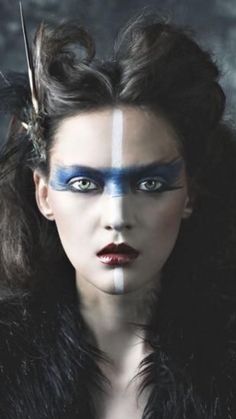 Warrior Woman Makeup, Trucco Hallowen, Viking Make Up, Celtic Makeup, Warrior Face Paint, Military Makeup