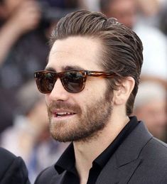 Jake Gyllenhaal Hair, Jake Gyllenhaal Haircut, Gentleman Haircut, Style In 2023, Classy Gentleman, Pompadour Fade, Classic Haircut, Classy Hairstyles, Long Hair On Top