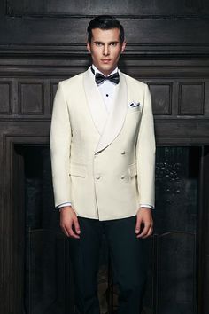 White Jeans For Men, Tuxedo Styles, Cool Tuxedos, Double Breasted Tuxedo, Suit Man