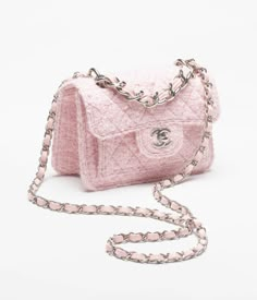 Chanel Mini Flap Bag, Chanel Party, Moda Chanel, Mode Chanel, Chanel Casual, Rose Beige, Pink Tweed, Chanel Mini, Style Formal