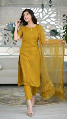 Mustard Colored Dress, Mustard Yellow Dress, Long Gown Design, Beautiful Casual Dresses, Long Kurti Designs, Long Dress Design, Salwar Kamiz