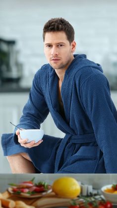 #SEYANTE #TurkishCotton #seyanterobes #luxuryliving #selfcare #spadays #hoodedrobes #womenbathrobes #robesforwomen #menbathrobes #robesformen #bathessentials #relaxing #homespa #meditation #cozymornings Men's Wardrobe, Sleek Design, Perfect Clothing