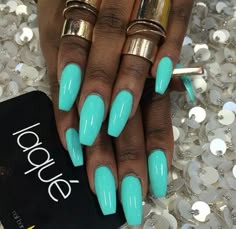 Bright turquoise nails Unghie Sfumate, Teal Nails, Turquoise Nails, Bright Summer Nails, Nails Natural, Bright Nails, Summer Acrylic Nails, Neon Nails, Girls Nails