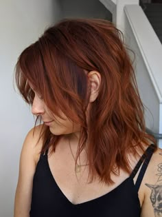 Layered Auburn Hair Medium, Red Short Shag Haircut, Copper Red Hair Curtain Bangs, Medium Length Dark Copper Hair, Auburn With Shadow Root, Midlength Haircuts Red Hair, Mid Length Red Hair With Curtain Bangs, Cowboy Copper Hair Shoulder Length, Copper Shag Haircut