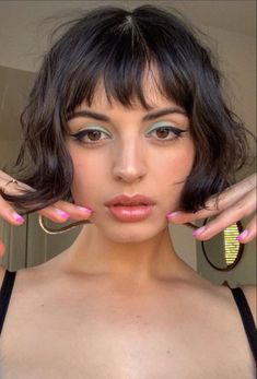 French Bob For Thick Wavy Hair, Short Wavy Bob Undercut, Short Wavy Hair 2023, Short Bob Short Fringe, Short Bob With Bangs Wavy Hair, French Bob Mullet, Black French Bob With Bangs, Short Hair Turtleneck, Heavy Bangs Bob