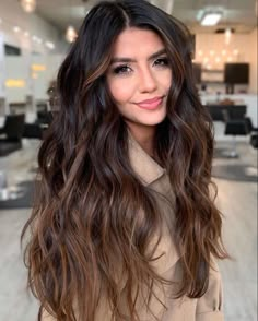 Black With Chocolate Balayage, Black To Chocolate Balayage, Burnet Hairstyles, Wavy Hair Color Ideas Brunettes, Chocolate Balyage Long Hair Brunettes, Dark Burnett Baylage, Balayage Long Dark Brown Hair, Bilage Hair Color Brunettes, Face Bangs Long Hair