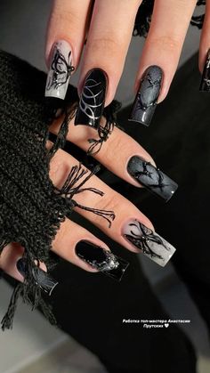 Goth Aesthetic Nails Acrylic, Gothic Nails Short Square, Breakup Nails, Goth Nails Square, Dark Square Nails, Cute Grunge Nails, Gothic Nails Short, Nail Art Grunge, Cybersigilism Nails