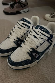 Lv Trainers, Louis Vuitton Perfume, 90s Ootd, Louis Vuitton Trainers, Luxury Aesthetic, Girly Shoes