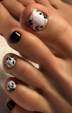 Cute Toenail Designs, Toenail Art Designs, Easy Toe Nail Designs, Simple Toe Nails, Pedicure Designs Toenails, Toe Nail Color, Pretty Toe Nails