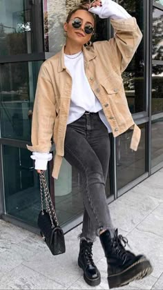 Doc Martens Outfit, Winter Outfits Ideas, Outfit Inspo Winter, Stylish Winter Outfits, Winter Neutral, Trendy Fall Outfits, Outfit Trends