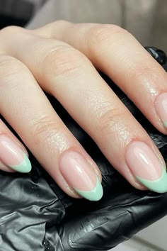 Discover the Fresh and Elegant Twist: Sheer Pink Coffin Nails with Mint Green French Tips. Click to Explore the Full Collection for a Subtle Pop of Color with a Classic Look! 🌿✨ // Photo Credit: Instagram @nailsby_slw Almond Nails Light Green, Mint Green French Tip Nails, Mint Green Nail Art, Mint Green Nail Designs, Green French Tips, Green Nails Ideas, Sage Green Nails, Green Nail Ideas, Strawberry Nail Art