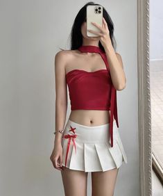 Skirts Outfits Summer, Red Mini Skirt Outfit, Y2k Mini Skirt Outfit, Skirt Outfits For Summer, Mini Skirts Outfits, Secret Story Of The Swan, Mini Skirts Outfits Summer, Cute Mini Skirt Outfits, Mini Skirt Outfits