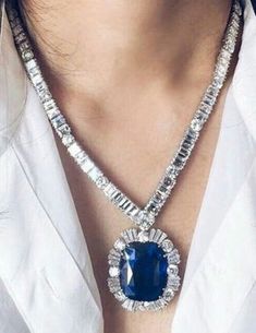 Necklaces Name, Glamour Wedding, Black Glamour, Vintage Black Glamour, Ceylon Sapphire, Gem Necklace, Fabulous Jewelry, Blue Jewelry, Sapphire Necklace