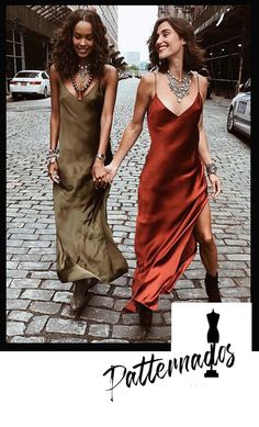 Slip Dress V Neck, Split Dress Poses, Summer Outfits 2024 Fashion Trends Women Dress, Slip Dress With Boots, Farm Wedding Guest Outfit, Slip Dress Wedding Guest, Simple Satin Dress, Slip Dress Styling, Casual Slip Dress