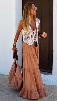 Casual Neutral Outfits, Stile Casual Chic, Party Outfits For Women, European Summer Outfits, Boho Style Outfits, Mode Boho, Hiking Fashion, Boho Chic Outfits, Mode Casual