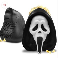 Nwt Limited Edition Scream Movie Ghostface Popcorn Holder Blow Mold Plastic Popcorn Tub Abs Glossy Ghostface Mask Sculpted To Accuracy Iconic "Do You Like Scary Movies?" Embossed On Back Robe Texture All Over 8" Tall 85oz Capacity Pics 1-4 Are For Show 100% Authentic Scream 6 Ghostface, Ghostface Mask, Popcorn Holder, Popcorn Tub, Scream Vi, Vintage Tree Toppers, Scream 6, Movie Snacks, Popcorn Bucket