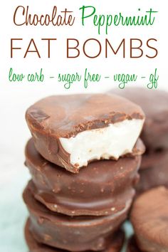 Keto Chocolate Dessert, Mint Patties, Fat Bomb Recipes, High Fat Low Carb Recipes, Sugar Free Treats, Postre Keto, Fat Bomb, Sugar Free Vegan