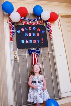 welcome home signs Deployment Homecoming Signs, Welcome Home Crafts, Military Welcome Home, Deployment Care Package Ideas, Deployment Ideas, Homecoming Decorations, Usmc Wife