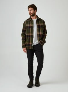 Business Casual Looks Men, Modern Hipster Outfits Men, Easy Men’s Fashion, Mens Clothing Styles Fall Casual, Men Fall Style Aesthetic, Shaket Outfits Men, Mens T Shirt Outfit Casual, Mens Fall Capsule Wardrobe 2024, Mens Fall Outfits For Pictures