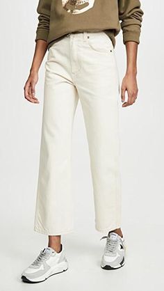 6490791e7abf6b29a381288cc23a8223 Thrift Outfits Ideas, White Jeans Winter, Cream Jeans, Curve Jeans, Best Jeans, Straight Pants, College Outfits, Denim Wash, Straight Jeans