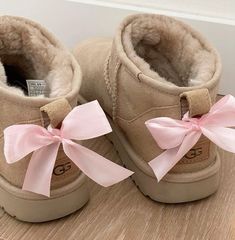 Cute Uggs, Uggs With Bows, Pink Uggs, Dr Shoes, Preppy Shoes, Pretty Shoes Sneakers, Pink Bows, Pink Girly Things, Girly Shoes