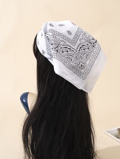 White Bandana, Bandana On Head, Bandana Girl, Swag Hats, Bandana Headband, Bandanas, Paisley Pattern, Halloween Outfits