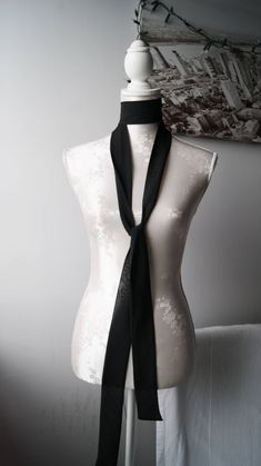 Long chiffon skinny neck tie. This multifunctional day to night piece is a must have for every closet. You can wear it in many ways. Wear it loosely for layered look or knotted as a chic choker. Must have for every fashionista! Size Length 225cm | 88,5 in Width 5cm | 2 in Handmade item. Wonderful gift for women or female friends. Feel free to contact me if you have any questions ;) Scarf Choker, Narrow Scarf, Black Pastel, Bow Scarf, Neck Choker, Tie Bow, Female Friends, Neck Scarf, Layered Look