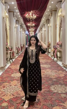 Pakistani Dresses Casual, Beautiful Pakistani Dresses, Indian Dresses Traditional, Simple Pakistani Dresses, Designer Dresses Casual