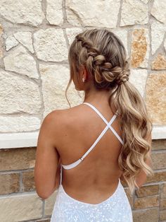 Grad Hairstyles, Prom Hair Up, Haircut Selfie, Photo Hijab, Pageant Hair, Formal Hairstyles For Long Hair, Simple Prom Hair