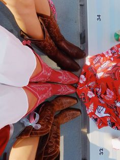 Texas Tech Football Outfit, Texas Tech Game Day Outfit, Texas Tech Aesthetic, Texas Tech Wallpaper, Texas Tech Game Day, Tech Aesthetic, Texas Tech University, Texas Tech, College Life