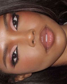 Ryan Destiny Makeup Looks, Make Up For Brown Skin Girl, Black Woman Eye Makeup, Siren Eyes Makeup Black Women, Concert Makeup Black Women, 90’s Makeup Black Women, Mixed Girl Makeup Looks, Brown Girl Makeup Looks, Black Girls Makeup Looks