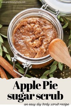 Learn how to whip up a cozy DIY apple pie body scrub with honey! This homemade sugar scrub recipe smells just like autumn and leaves your skin smooth and glowing. Fall Body Scrub Recipe, Gingerbread Body Scrub, Diy Apple Pie, Sugar Scrub Favors, Homemade Coffee Scrub, Homemade Scrubs, Honey Sugar Scrub, Homemade Sugar Scrub