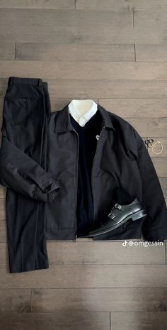 Guys Fashion Casual, Minimalist Fashion Men, Trendy Boy Outfits, Hype Clothing, Classy Outfits Men, Mens Casual Dress Outfits, Men Stylish Dress, Guys Clothing Styles, Cool Outfits For Men