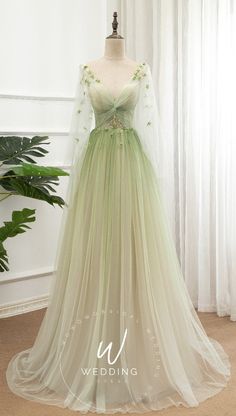 Prom Dress Pretty, Elegant Prom Dress, Pretty Quinceanera Dresses, Gowns Dresses Elegant, Prom Dress Stores, Prom Dress Inspiration, Dress Pretty, Pretty Prom Dresses, Fairytale Dress