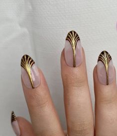 Roaring 20s Nails, 1920s Nails, Fall French Tip, Tip Nail Ideas, French Tip Nail Ideas, Velvet Nails, Art Deco Nails, Short Almond