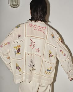 Embroidery Patchwork, Quoi Porter, 자수 디자인, Shirt Embroidery, Embroidered Clothes, Embroidery Inspiration, Elon Musk, Embroidered Shirt, Look Fashion