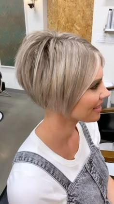 Short Haircuts With Bangs, Nasm Cpt, Money Piece, Short Hair Pixie Cuts, My Roots, Blonde Hair Shades