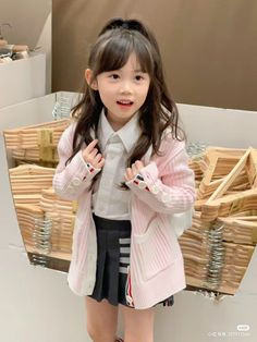 Japanese Uniform, Min Ji, Girl Korean, Cute Poses, Teen Girls, Girls Fashion