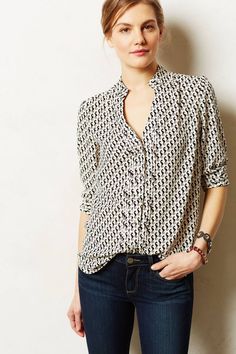 top, blouse, button up top, pattern, fabric, loose fit, style, street style Blouse Outfit, 가을 패션, Inspiration Mode, Sweater Weather, Look Fashion, Beautiful Outfits, Casual Chic, Casual Style, Style Me