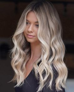 Hair Dye Ideas For Blondes, Cherry Blonde, Balayage Hair Ideas, Beige Blonde Balayage, Chunky Blonde Highlights, Platinum Blonde Balayage