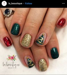 Christmas Nail Art Designs Xmas Sparkle Red Glitter Gold, Bronze Christmas Nails, December Manicure Ideas, Christmas Nails Shellac Short, Christmas Nails Red And Green Glitter, Green And Red Nail Designs, Red Green Gold Nails, Simple Christmas Manicure