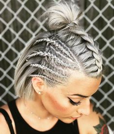 Gorgeous and easy hair color ideas | Trendy hairstyle ideas Viking Braids, Long Box Braids, Short Braids, Peinados Fáciles Para Cabello Corto, Hair Braid